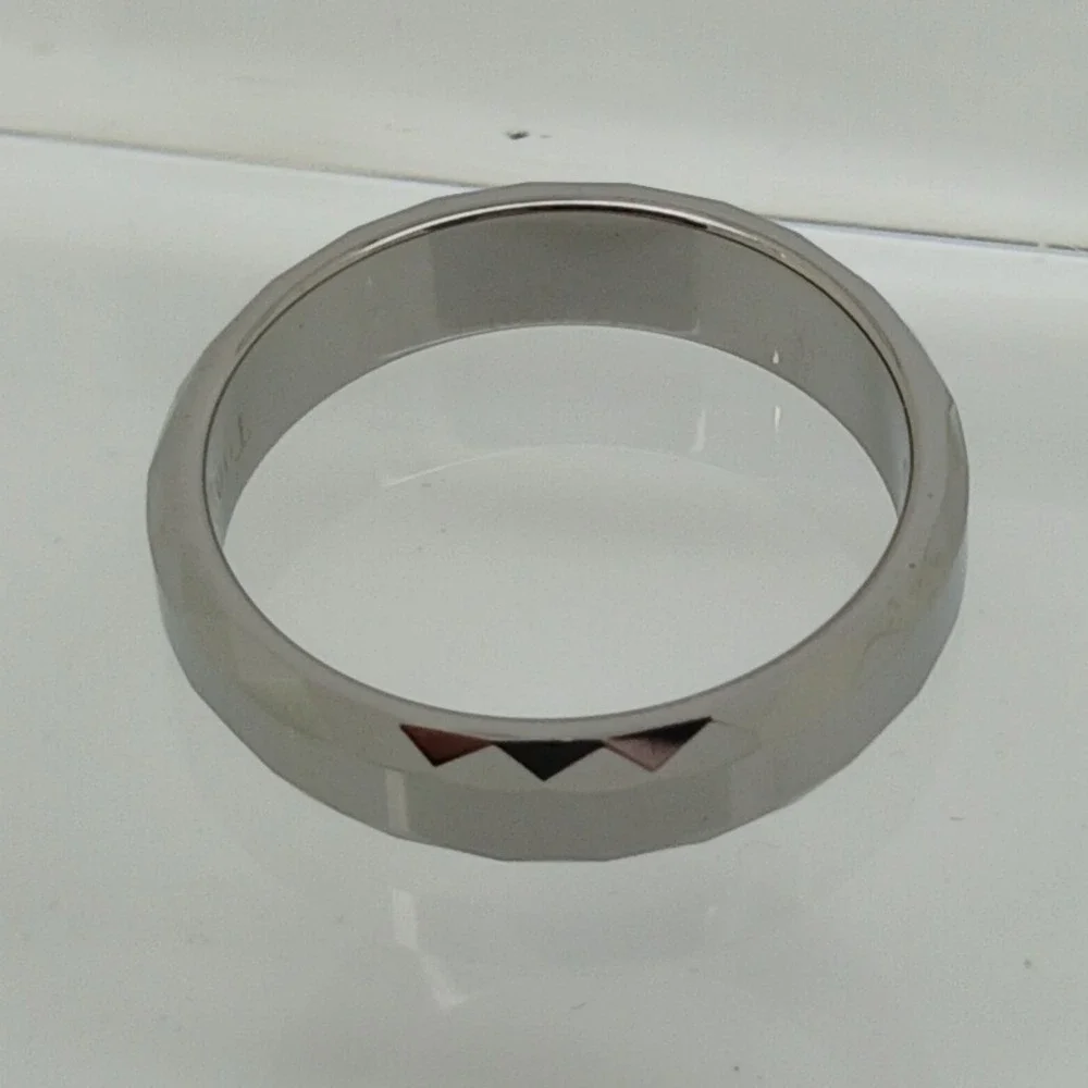 Vintage Tungsten Carbide Faceted Geometric Band Ring Silver 6mm Size 11.25 NOS